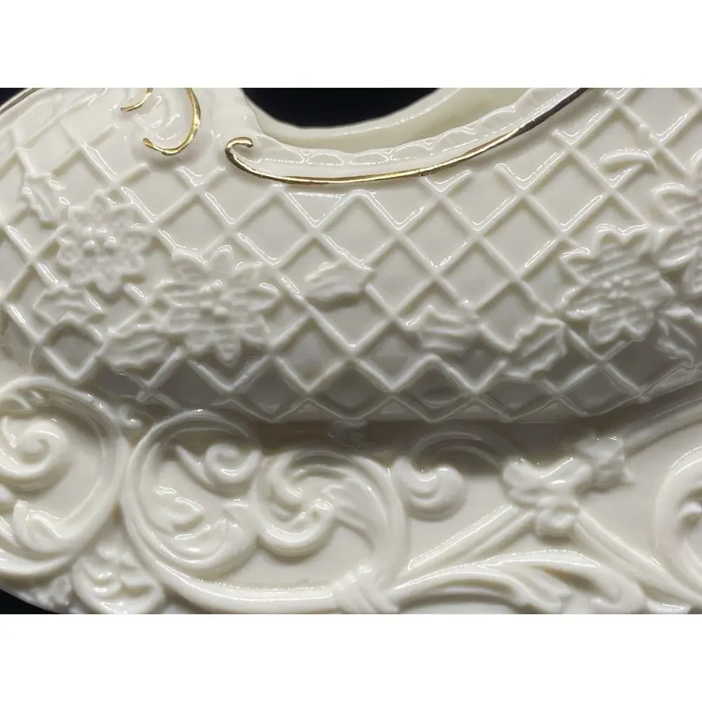 Palm Tree Company Sleigh: Christmas Holiday Décor‎ Ivory White Gold Leaf Trim
